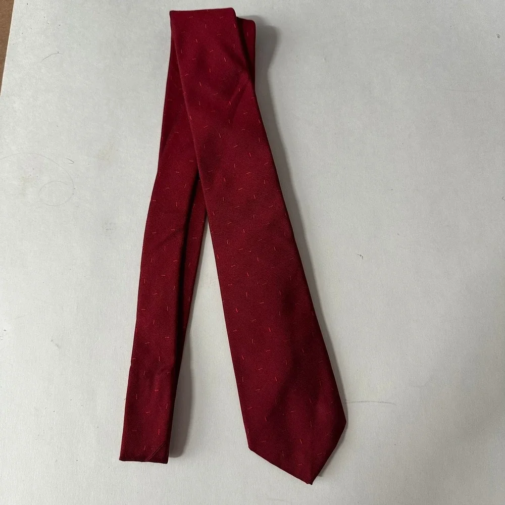 Elaan Burgundy Red Mens Pure Italian Silk Necktie Skinny Preppy Textured Office